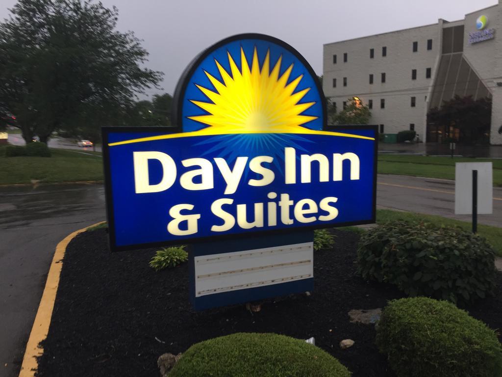 Days Inn & Suites By Wyndham Cincinnati North Springdale Zewnętrze zdjęcie